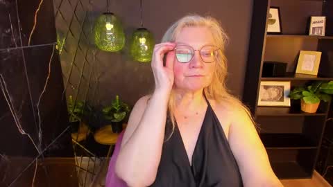 NataliCloud online show from April 2026 06:10:01 PM