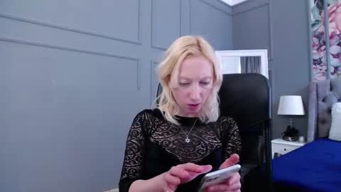 Natalie online show from February 2025 10:39:02 AM