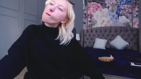 Natalie online show from February 2025 08:25:02 AM