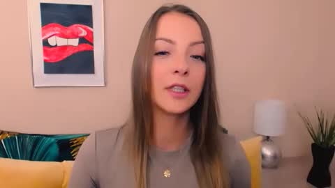 Snapshot of natalie_live chatting on May 2026 06:20:01 AM NatalieSexy online show from May 2026 06:20:01 AM