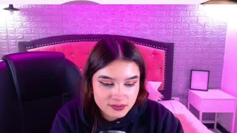 natalie  online show from September 2025 02:59:02 AM