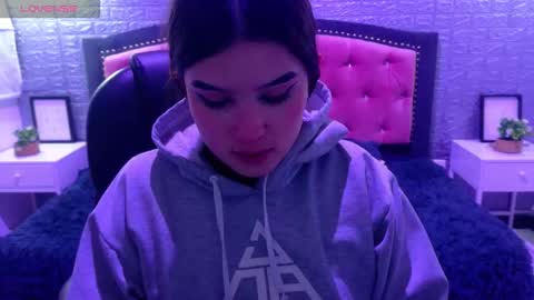 natalie  online show from October 2025 03:40:02 AM