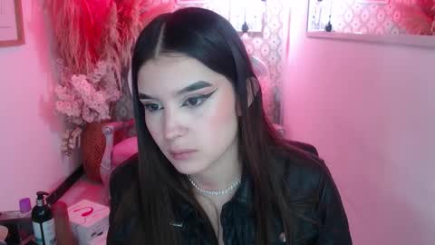 natalie  online show from November 2025 08:07:01 PM