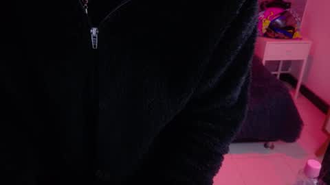 natalie  online show from March 2026 03:01:02 AM