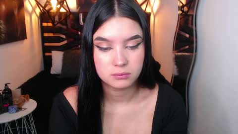 natalie  online show from April 2026 07:52:02 PM