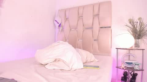  Natalie   online show from December 2024 02:17:02 PM