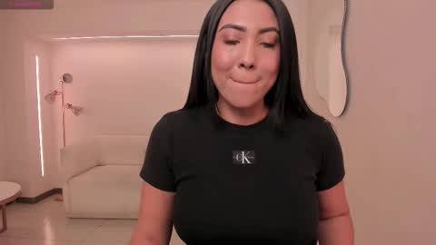 Natalie Lewis online show from November 2025 11:56:01 AM