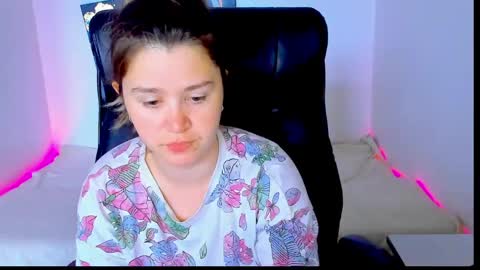 Snapshot of natalisecret chatting on May 2026 11:06:01 AM natalisecret online show from May 2026 11:06:01 AM
