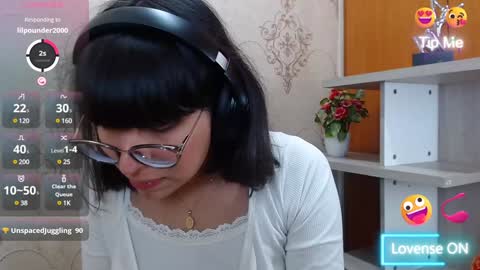 Snapshot of nataly_cloud chatting on December 2024 04:06:01 PM N A T A L Y online show from December 2024 04:06:01 PM