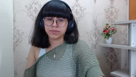 Snapshot of nataly_cloud chatting on January 2025 01:09:01 PM N A T A L Y online show from January 2025 01:09:01 PM