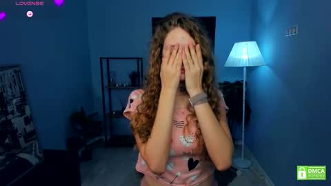 Natalie online show from November 2025 05:52:01 AM