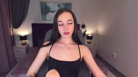 Snapshot of natalyfreman chatting on December 2024 11:41:01 AM Nataly online show from December 2024 11:41:01 AM