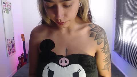   online show from November 2025 03:26:02 PM