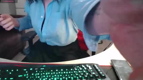 Max online show from December 2025 05:20:02 PM