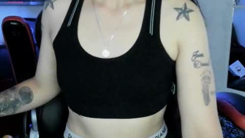 Snapshot of natasha__logan chatting on November 2025 04:12:02 AM Natasha online show from November 2025 04:12:02 AM