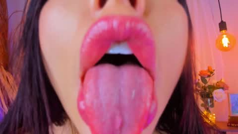       online show from January 2025 02:47:02 PM