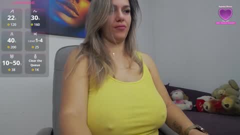 Snapshot of natashaboobs chatting on October 2025 05:52:01 AM natashaboobs online show from October 2025 05:52:01 AM
