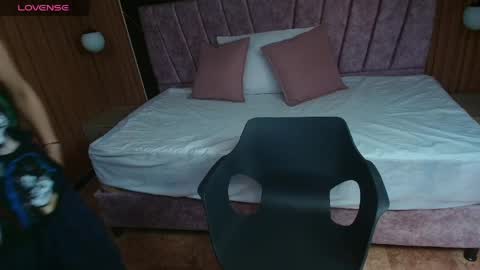 Natasha Mason online show from April 2026 07:11:02 PM