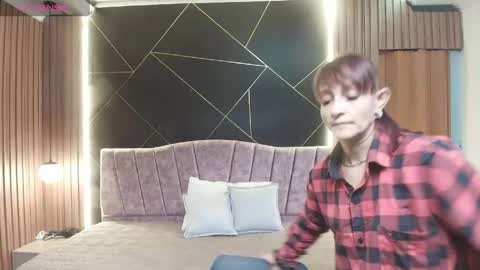 Natasha Mason online show from May 2026 07:23:02 PM