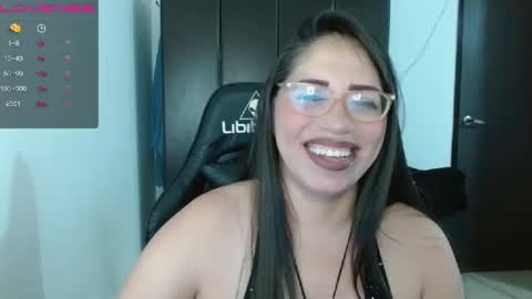 Natasha Smithe  online show from January 2025 04:25:01 AM