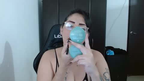 Natasha Smithe  online show from February 2025 10:09:02 PM