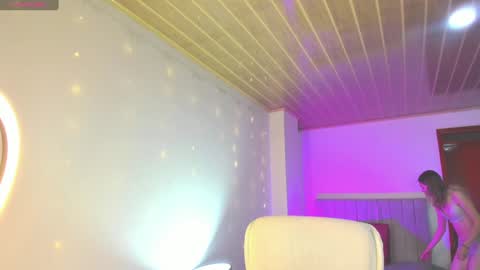 nathaly sky online show from January 2025 11:23:02 AM