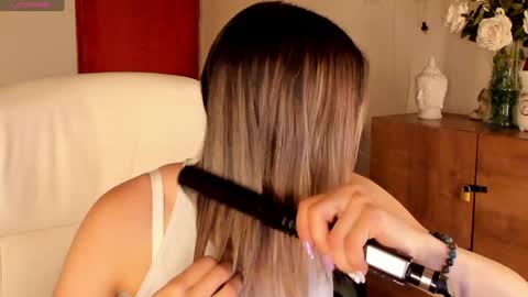 nathaly sky online show from January 2025 10:49:01 AM