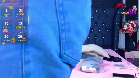 nathaliaz online show from October 2025 12:05:01 PM