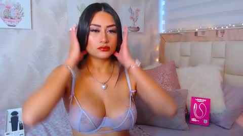 Nathalie Rose online show from November 2025 11:01:02 AM