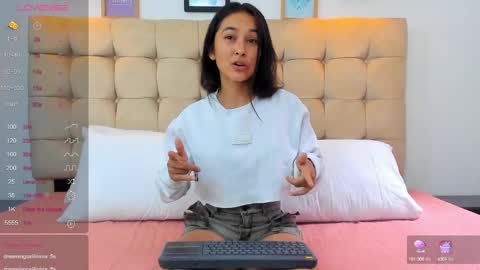 Snapshot of nathaly_rose__ chatting on February 2025 07:06:01 PM nathaly_rose__ online show from February 2025 07:06:01 PM