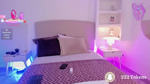 Snapshot of nathalyn05 chatting on October 2025 10:43:02 AM NATHALY online show from October 2025 10:43:02 AM