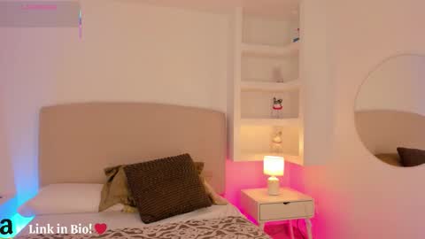 Snapshot of nathalyn05 chatting on October 2025 10:25:01 AM NATHALY online show from October 2025 10:25:01 AM