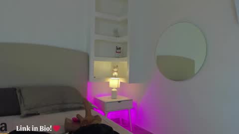 Snapshot of nathalyn05 chatting on November 2025 10:40:02 AM NATHALY online show from November 2025 10:40:02 AM