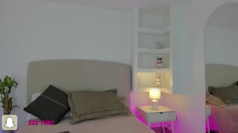 NATHALY  online show from February 2026 10:47:02 AM