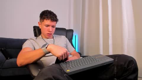 Snapshot of nathan_blake_ chatting on October 2025 08:16:02 PM Nathan online show from October 2025 08:16:02 PM