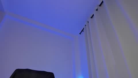 Snapshot of nathan_blake_ chatting on December 2025 10:07:01 PM Nathan online show from December 2025 10:07:01 PM