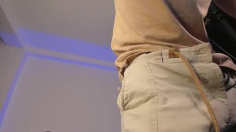 Snapshot of nathan_blake_ chatting on February 2026 06:12:01 PM Nathan online show from February 2026 06:12:01 PM