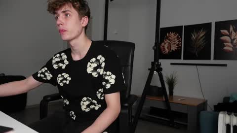 NATHAN RUSU online show from November 2025 09:13:01 PM