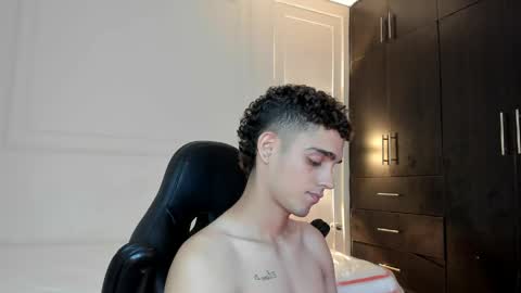 Snapshot of nathan_shimmer chatting on April 2026 09:39:33 PM nathan_shimmer online show from April 2026 09:39:33 PM