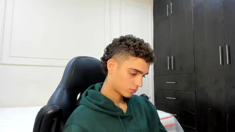 Snapshot of nathan_shimmer chatting on April 2026 09:51:02 PM nathan_shimmer online show from April 2026 09:51:02 PM