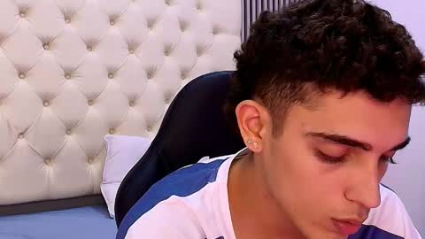 Snapshot of nathan_shimmer chatting on April 2026 09:27:01 PM nathan_shimmer online show from April 2026 09:27:01 PM