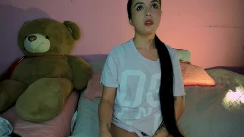 Nathalia online show from February 2025 03:56:02 AM