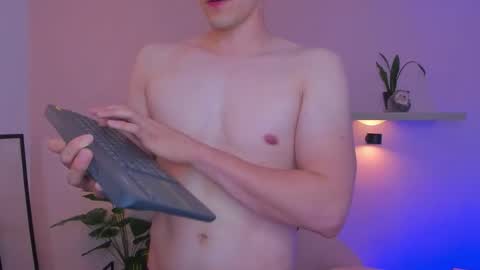 Nathaniel online show from March 2026 08:36:01 PM