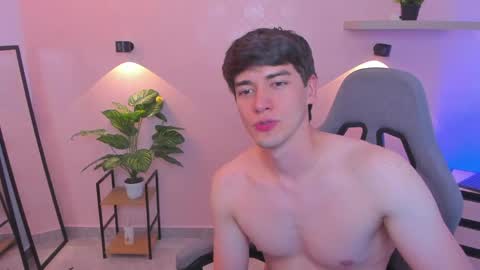 Nathaniel online show from April 2026 09:15:02 PM