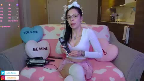 Snapshot of nattywithoutdaddy chatting on January 2025 07:39:02 PM NATTY FIERROS online show from January 2025 07:39:02 PM