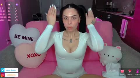 Snapshot of nattywithoutdaddy chatting on January 2025 10:43:02 AM NATTY FIERROS online show from January 2025 10:43:02 AM