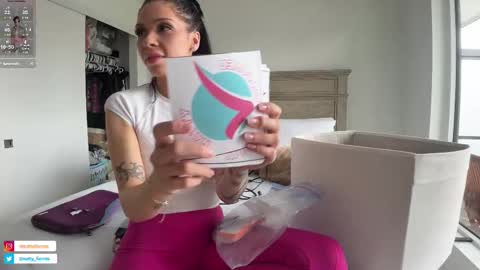 Snapshot of nattywithoutdaddy chatting on September 2025 07:38:01 PM NATTY FIERROS online show from September 2025 07:38:01 PM