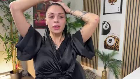 Snapshot of nattywithoutdaddy chatting on September 2025 07:32:02 AM NATTY FIERROS online show from September 2025 07:32:02 AM