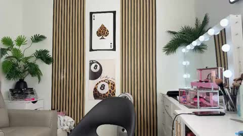 Snapshot of nattywithoutdaddy chatting on October 2025 09:58:02 PM NATTY FIERROS online show from October 2025 09:58:02 PM