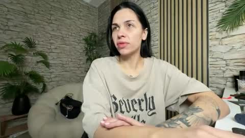 Snapshot of nattywithoutdaddy chatting on November 2025 11:03:01 PM NATTY FIERROS online show from November 2025 11:03:01 PM